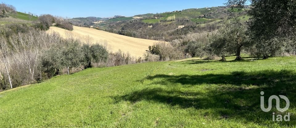 House 8 rooms of 300 m² in Petritoli (63848)