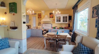 Casa indipendente / Villa 5 locali di 96 m² in Meina (28046)