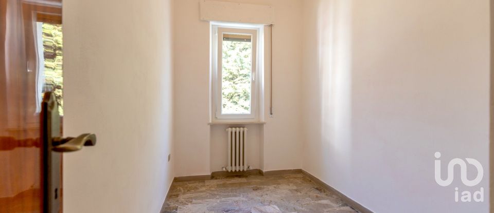 Town house 9 rooms of 180 m² in Osimo (60027)