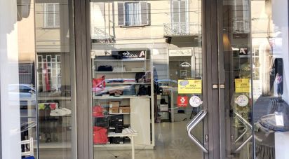 Attività locali di 170 m² in Torino (10139)