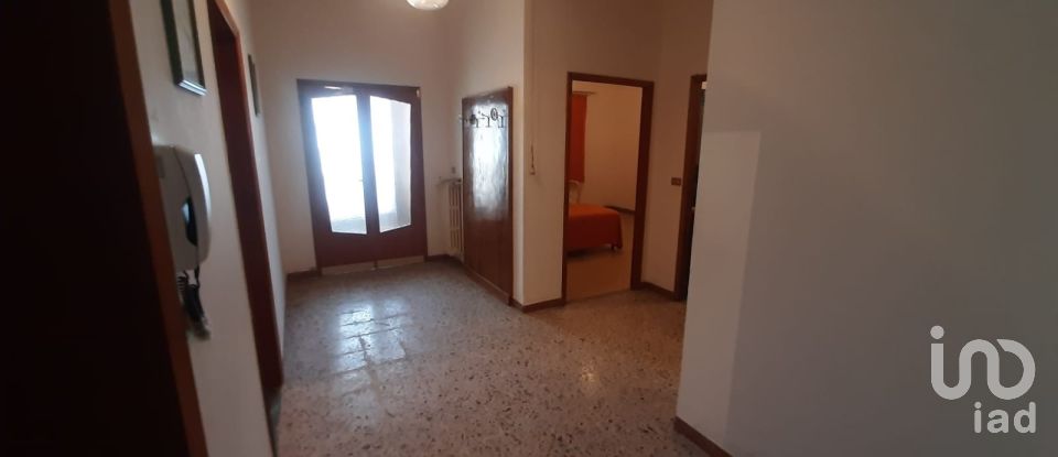 Four-room apartment of 160 m² in Porto Sant'Elpidio (63821)