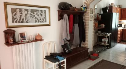 Farm 5 rooms of 95 m² in Senigallia (60010)