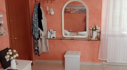 Farm 5 rooms of 95 m² in Senigallia (60010)