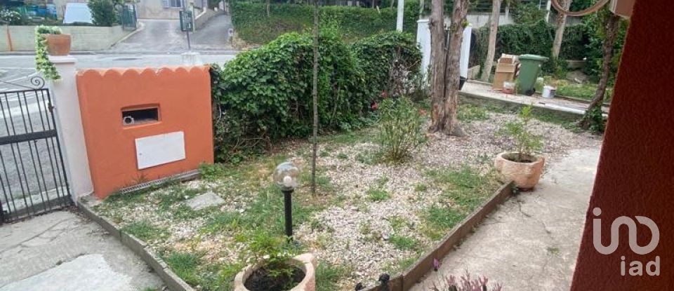 Casale 5 locali di 95 m² in Senigallia (60010)