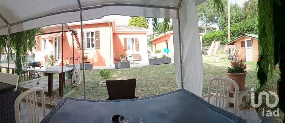 Casale 5 locali di 95 m² in Senigallia (60010)