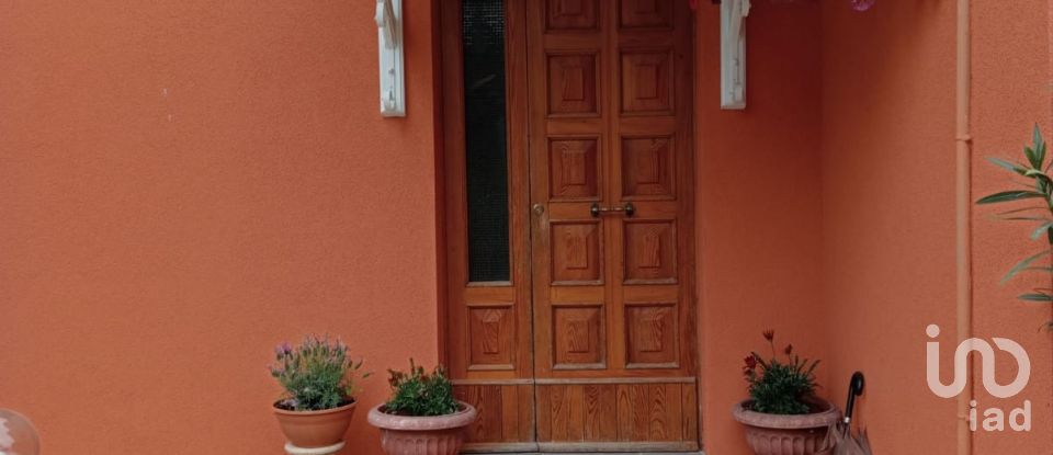 Casale 5 locali di 95 m² in Senigallia (60010)