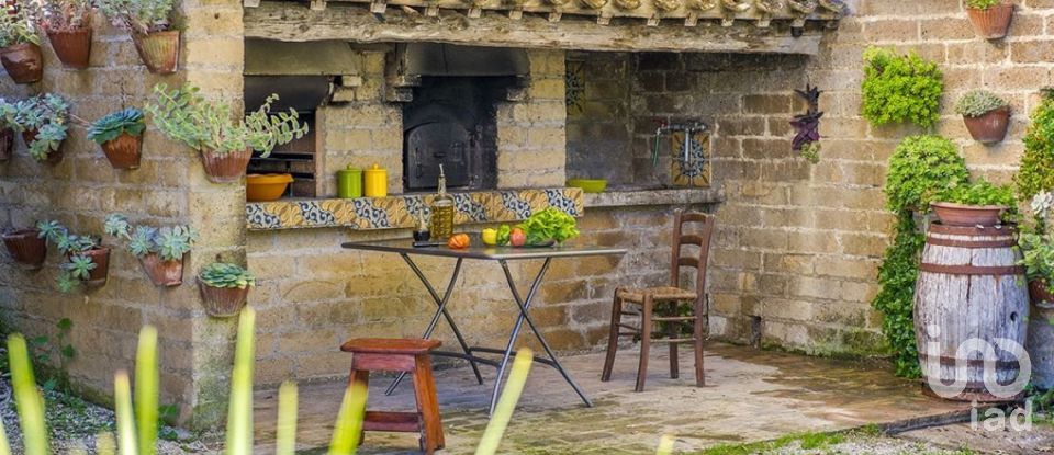 Casa indipendente / Villa 21 locali di 395 m² in Fermo (63900)