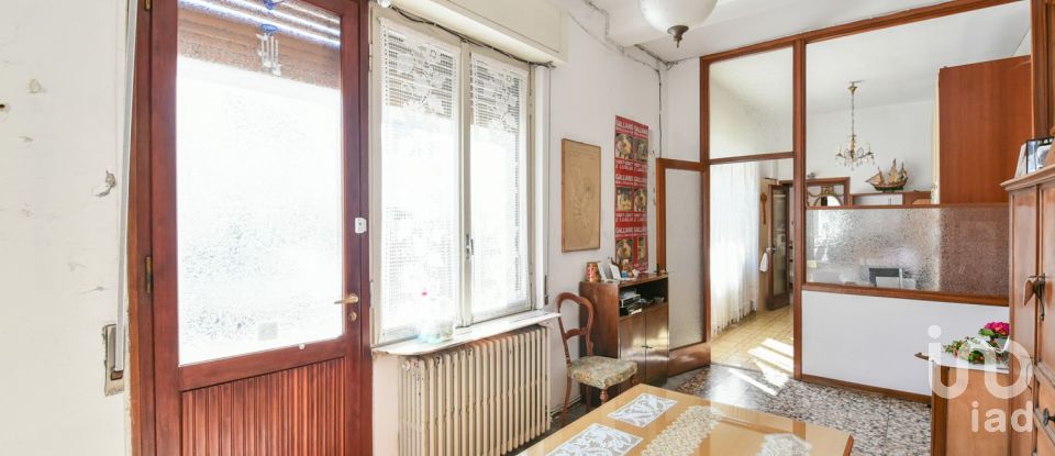 Casale 11 locali di 270 m² in Cantù (22063)
