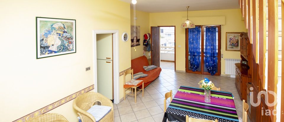 Appartamento 6 locali di 94 m² a Silvi (64028)