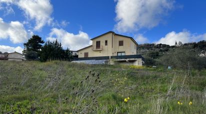 Farmhouse 6 rooms of 210 sq m in Santa Cristina Gela (90030)