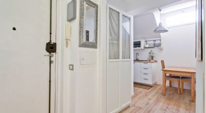 One-room apartment of 30 m² in Roma (00159)