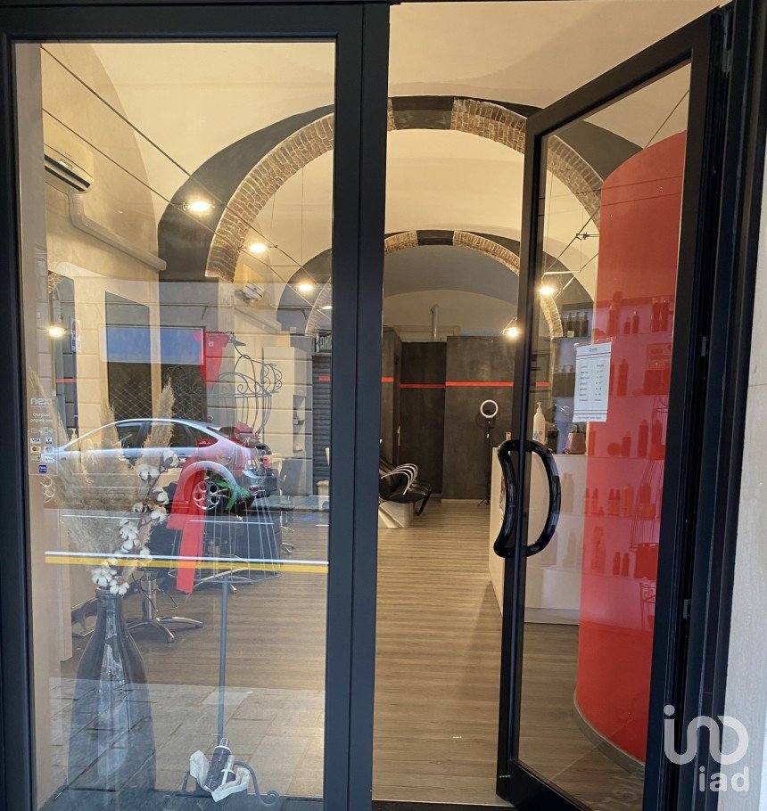 Shop / premises commercial of 55 m² in Savona (17100)