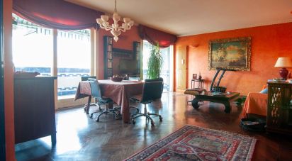 Appartamento 5 locali di 184 m² a Milano (20153)