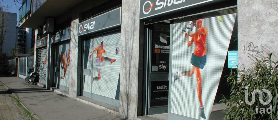 Shop / premises commercial of 140 m² in Milano (20161)