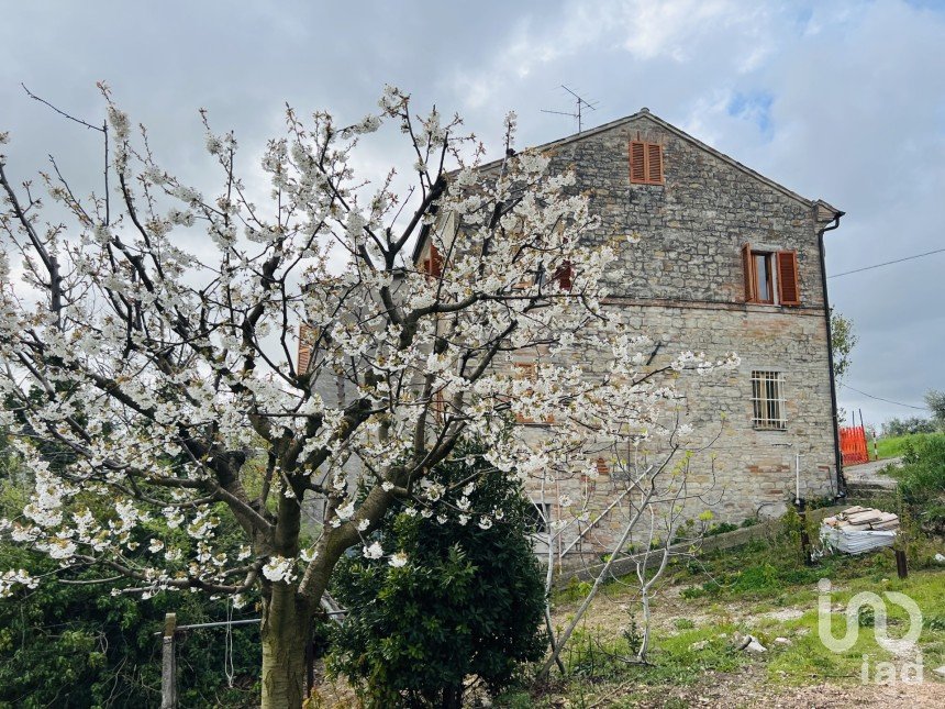 Casa 6 locali di 100 m² in Servigliano (63839)