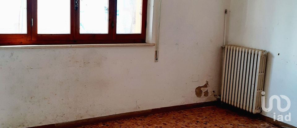 Townhouse 10 rooms of 240 m² in Porto Sant'Elpidio (63821)