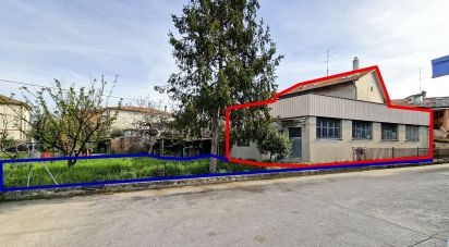 Varie superfici 4 locali di 180 m² in Civitanova Marche (62012)