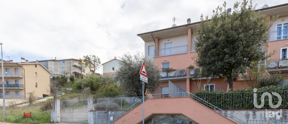 Villa a schiera 8 locali di 250 m² in Filottrano (60024)