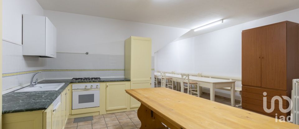 Villa a schiera 8 locali di 250 m² in Filottrano (60024)