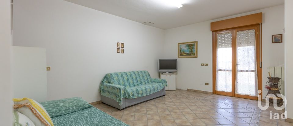 Villa a schiera 8 locali di 250 m² in Filottrano (60024)