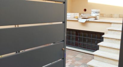 Trilocale di 55 m² a Pomezia (00040)