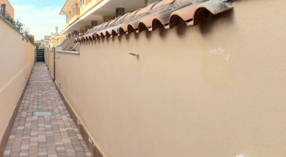 Trilocale di 60 m² a Pomezia (00040)