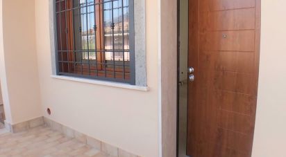 Trilocale di 60 m² a Pomezia (00040)