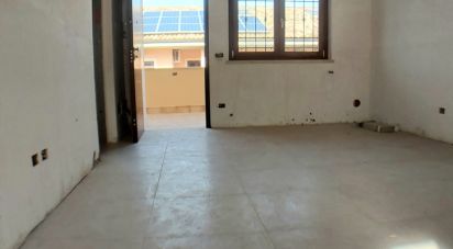 Trilocale di 60 m² a Pomezia (00040)