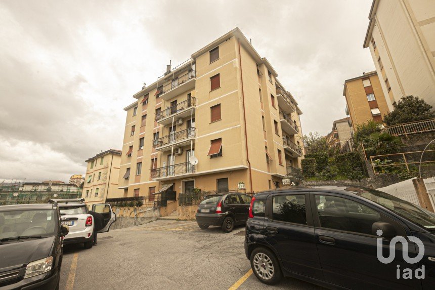 Appartamento 6 locali di 90 m² a Genova (16133)