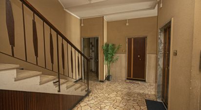 Apartment 6 rooms of 90 m² in Genova (16133)