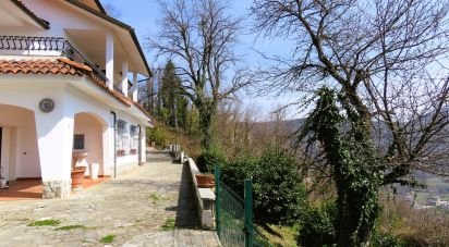 Farmhouse 11 rooms of 391 sq m in Nucetto (12070)