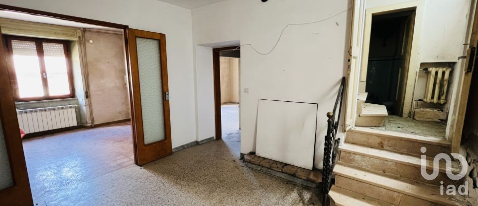 Casa indipendente / Villa 9 locali di 180 m² in Santa Vittoria in Matenano (63854)