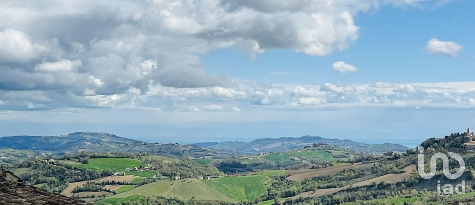 Casa indipendente / Villa 9 locali di 180 m² in Santa Vittoria in Matenano (63854)