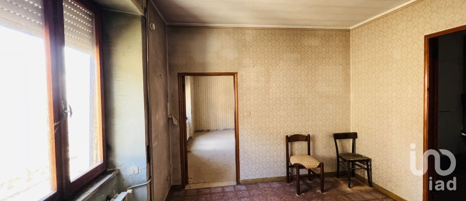 Casa indipendente / Villa 9 locali di 180 m² in Santa Vittoria in Matenano (63854)