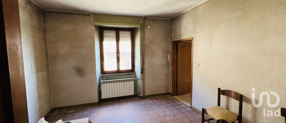 Casa 9 locali di 180 m² in Santa Vittoria in Matenano (63854)