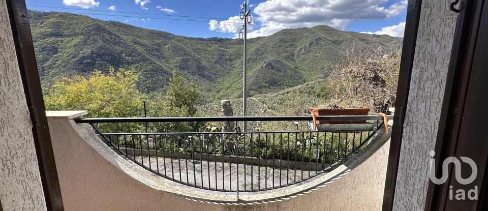 Bilocale di 40 m² a Balestrino (17020)