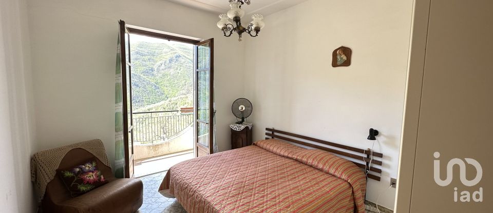 Bilocale di 40 m² a Balestrino (17020)