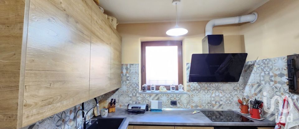 House 6 rooms of 191 m² in Vado Ligure (17047)