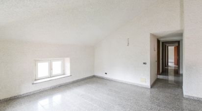 Appartamento 5 locali di 173 m² a Como (22100)