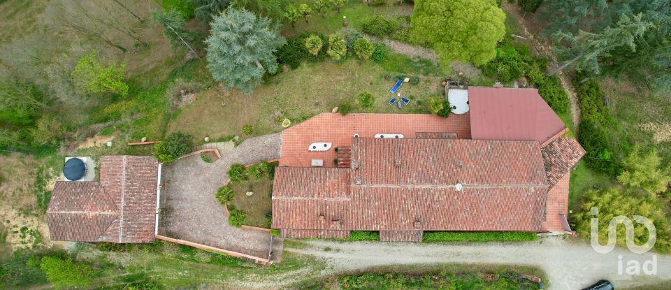 Villa storica 14 locali di 680 m² in Fubine (15043)