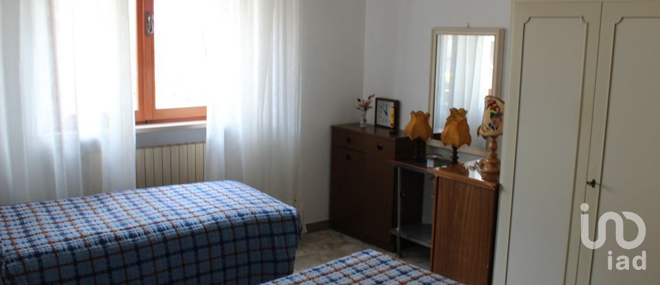 Casa indipendente 5 locali di 146 m² in Loro Piceno (62020)