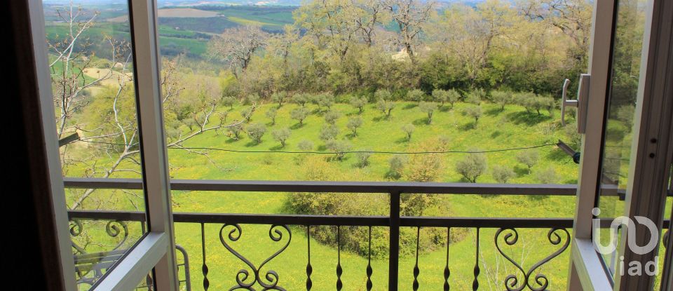 Casa indipendente 5 locali di 146 m² in Loro Piceno (62020)