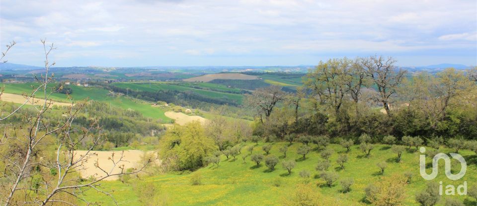 Casa indipendente 5 locali di 146 m² in Loro Piceno (62020)