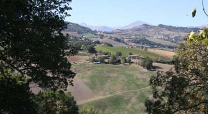 Rustico 11 locali di 430 m² in Rotella (63071)