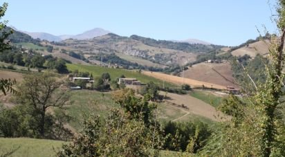 Rustico 11 locali di 430 m² in Rotella (63071)