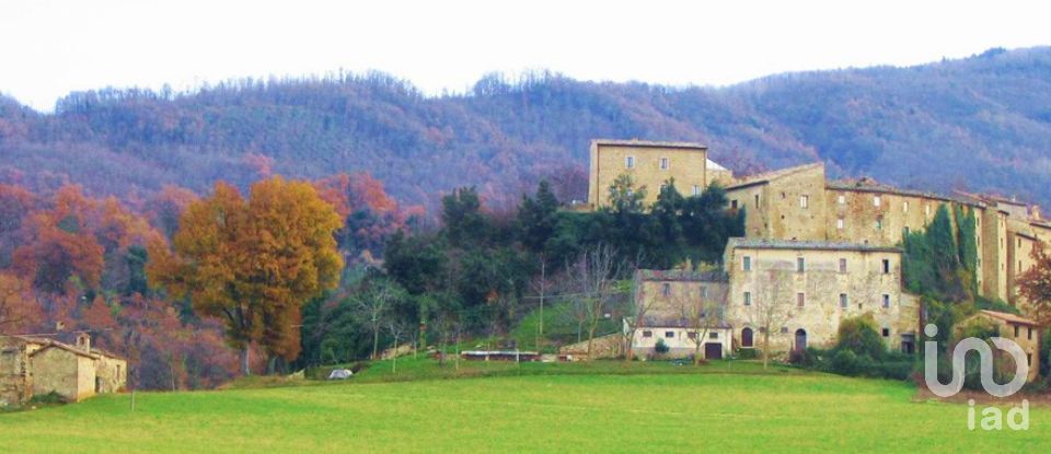 Rustico 11 locali di 430 m² in Rotella (63071)