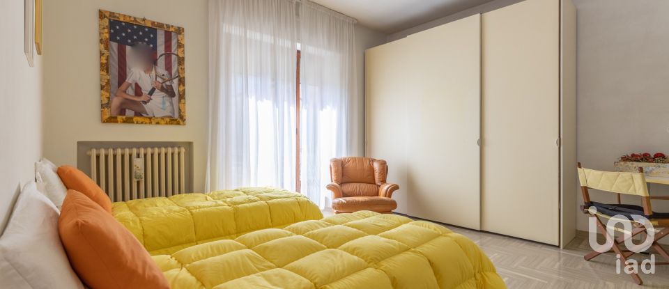 Appartamento 9 locali di 195 m² a Porto San Giorgio (63822)