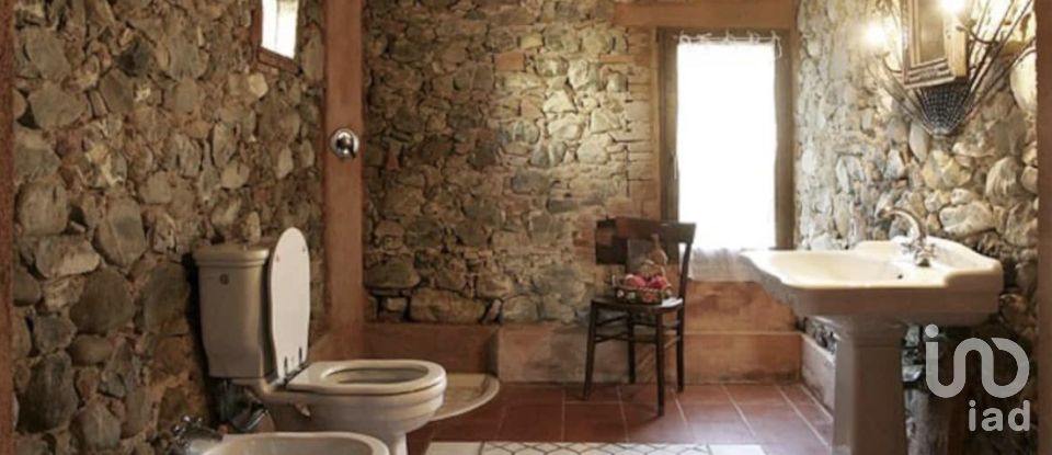 Country house 7 rooms of 275 m² in Campagnatico (58042)