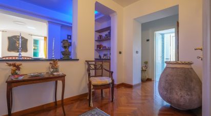 Appartamento 9 locali di 202 m² a Genova (16129)