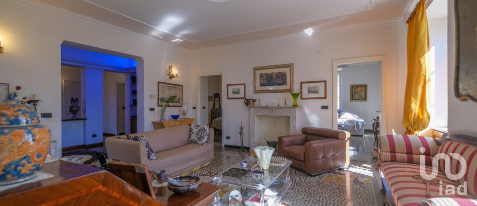Appartamento 9 locali di 202 m² a Genova (16129)